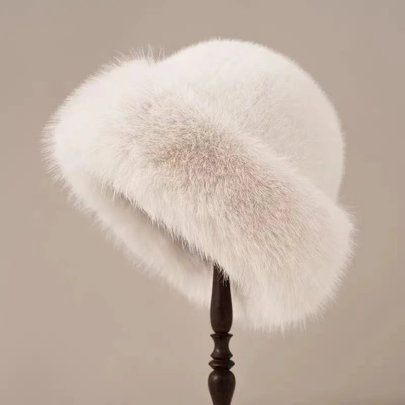 Anna | Elegant fur cap for a luxurious winter look